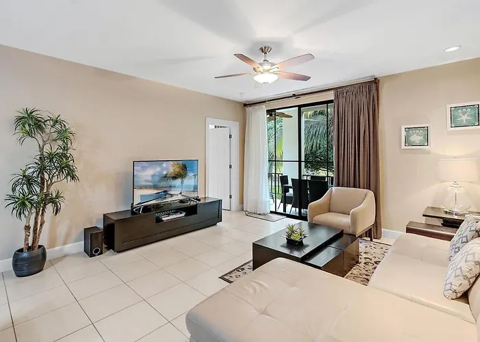 Luxe 3-bd On 2nd Floor Above Pool Сasa de vacaciones *
