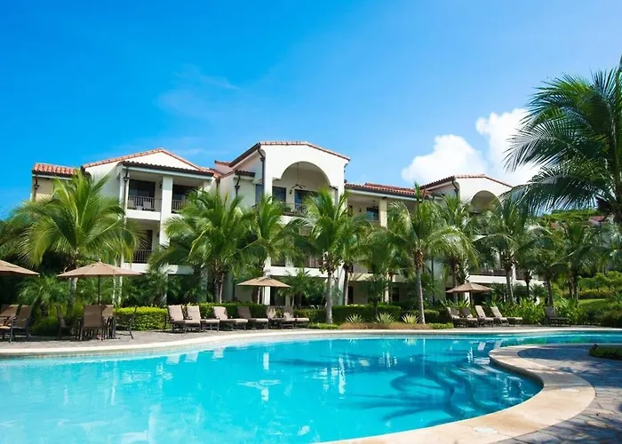 Luxe 3-bd On 2nd Floor Above Pool