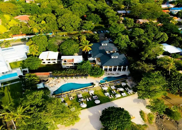 Сasa de vacaciones Luxe 3-bd On 2nd Floor Above Pool